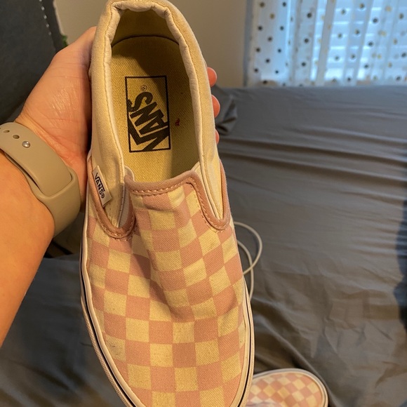 Shoes - Picture 4 of 4